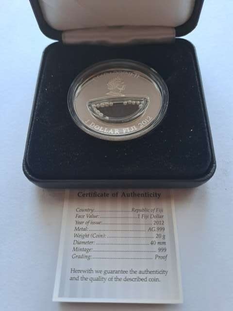 Fiji Dolar Natura White Pearl 2012 r