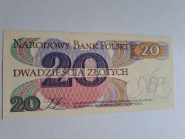 Banknot 20 zł Romuald Traugutt 1982 r seria S